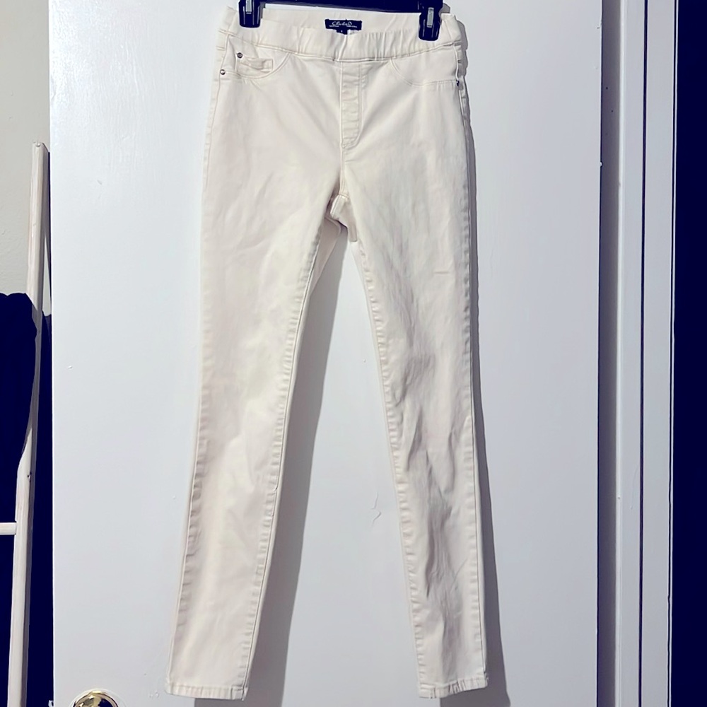 CHARLIE B White Skinny Jeans